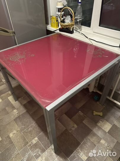 Кухонный стол