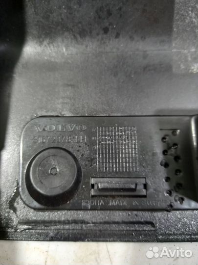 Накладка порога левая Volvo XC90 2