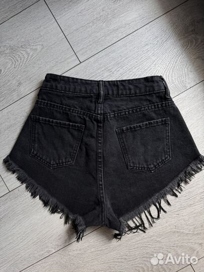 Джинсовые шорты черные
