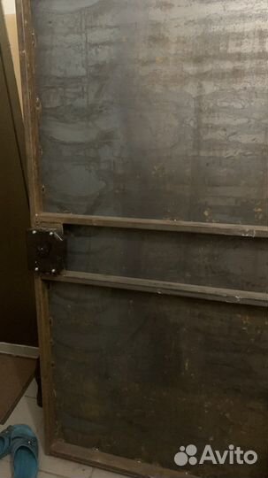 Железная дверь