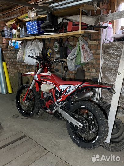 Regulmoto Holeshot Red Edition 2024 4 v