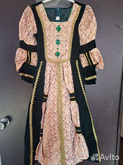 Платья для спектаклей, утренников