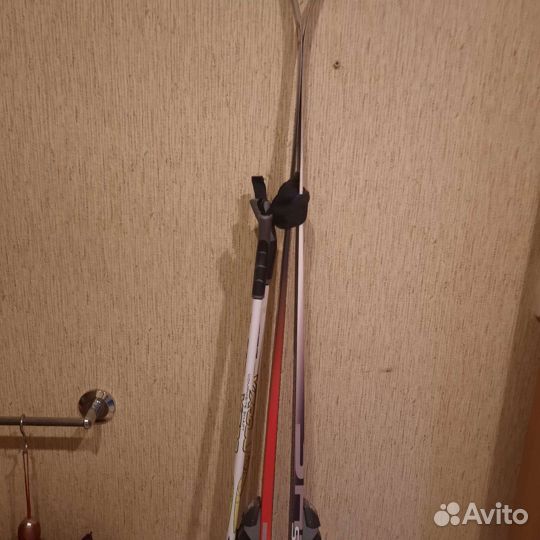 Лыжные ботинки,лыжи,коньки