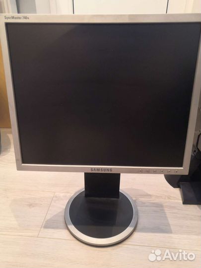 Монитор Samsung 740n 17 дюймов