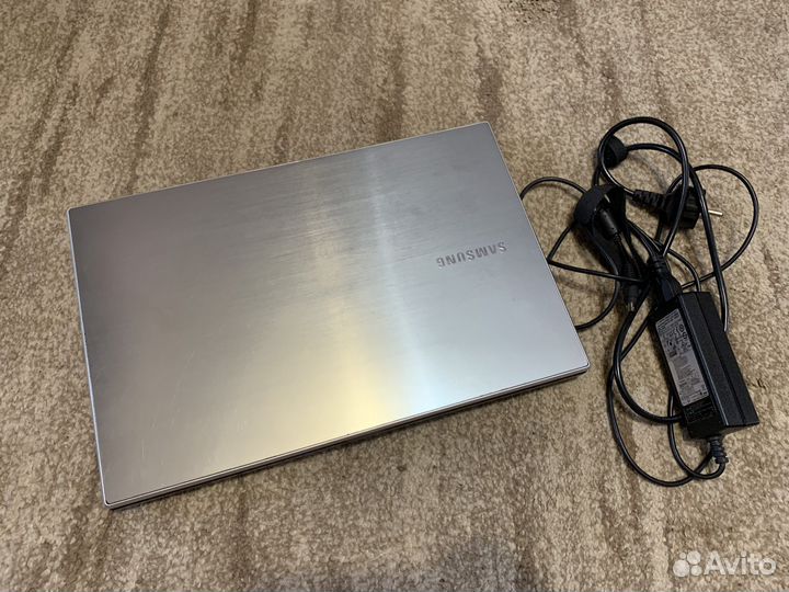 Ноутбук samsung