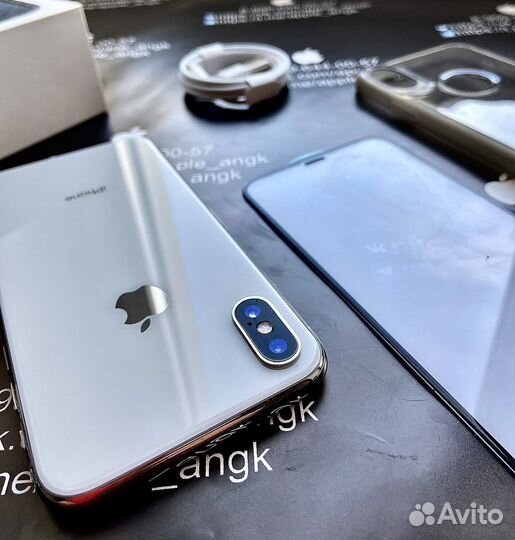 iPhone X/64Gb Белый