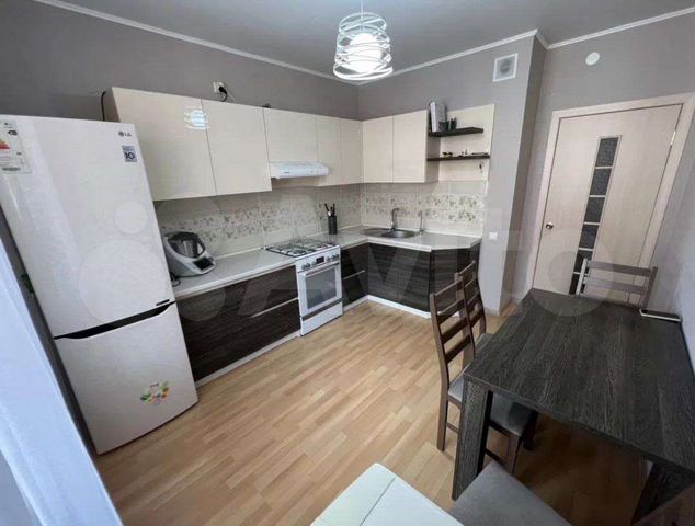 2-к. квартира, 53 м², 2/3 эт.