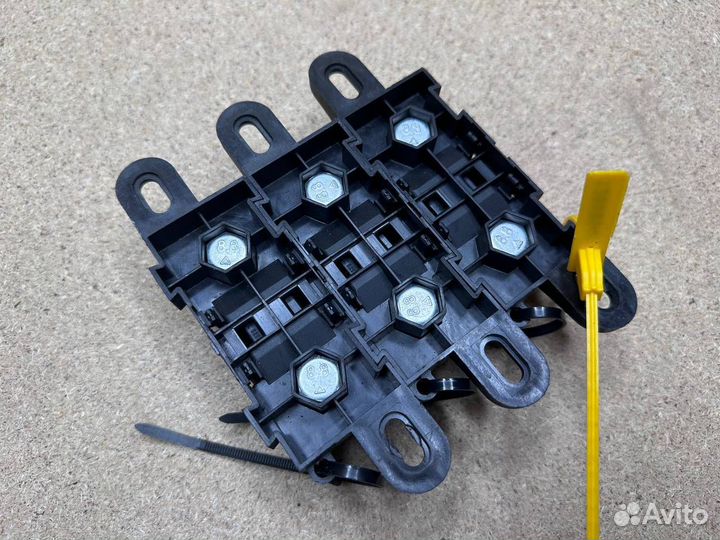 Блок предохранителей Jaguar 2007-2011