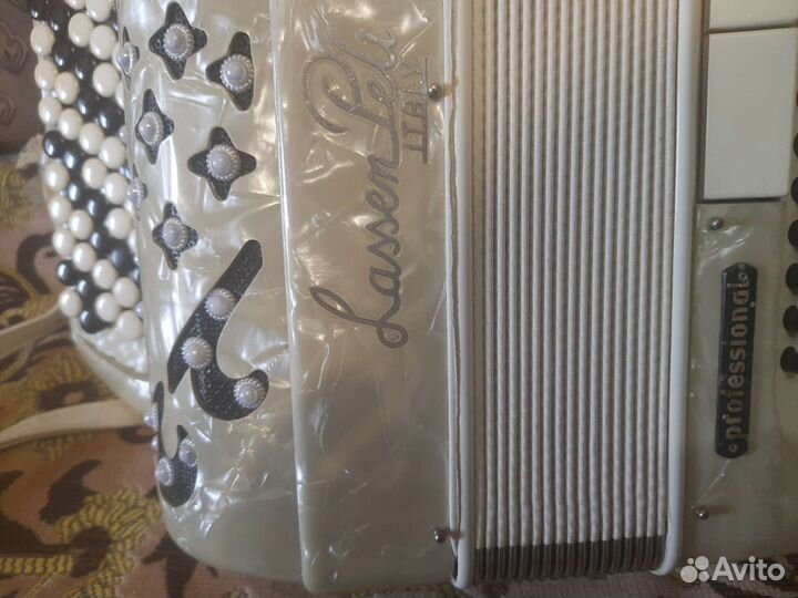 Баян пятирядный итальянский