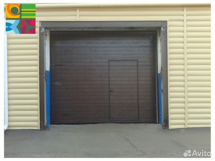 Секционные ворота для гаража alutech