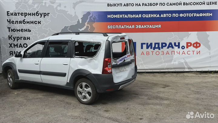 Петли двери багажника правые LADA Largus