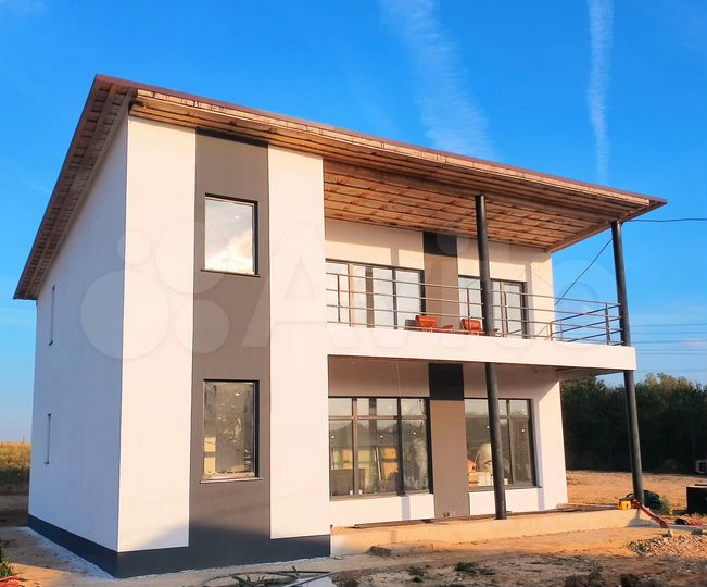 Коттедж 220 м² на участке 8 сот.