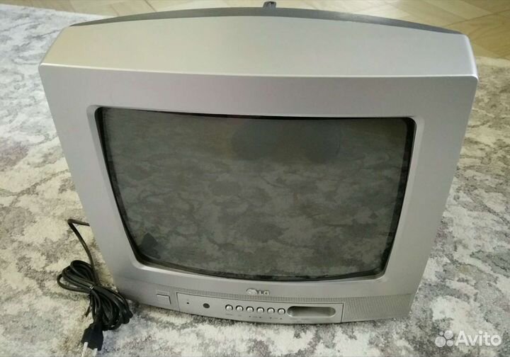 Телевизор LG 37см