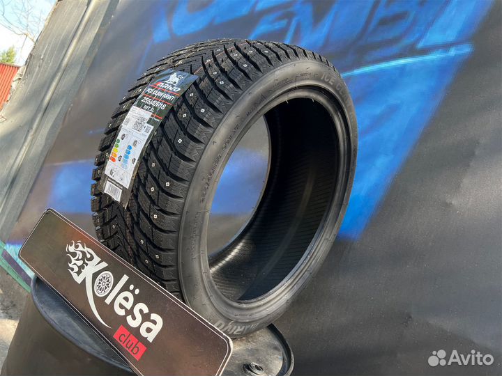 Arivo Ice Claw ARW7 255/40 R18 99T