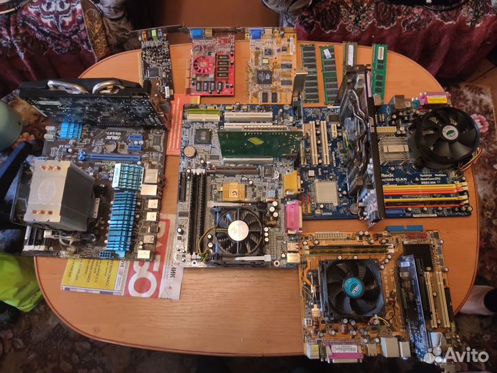 Материнская плата