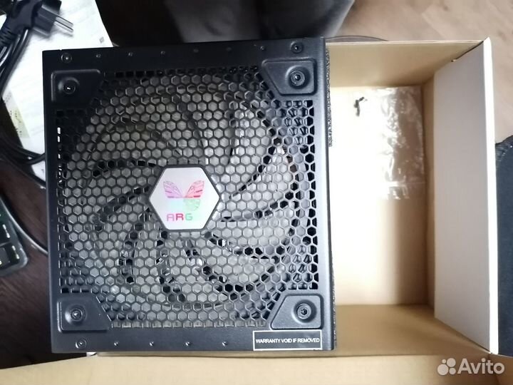 Блок питания Super Flower Leadex III Gold argb 550