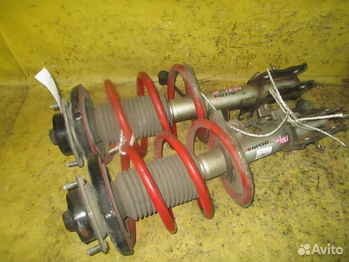 Стойки амортизатора к-т Nissan Elgrand ME51