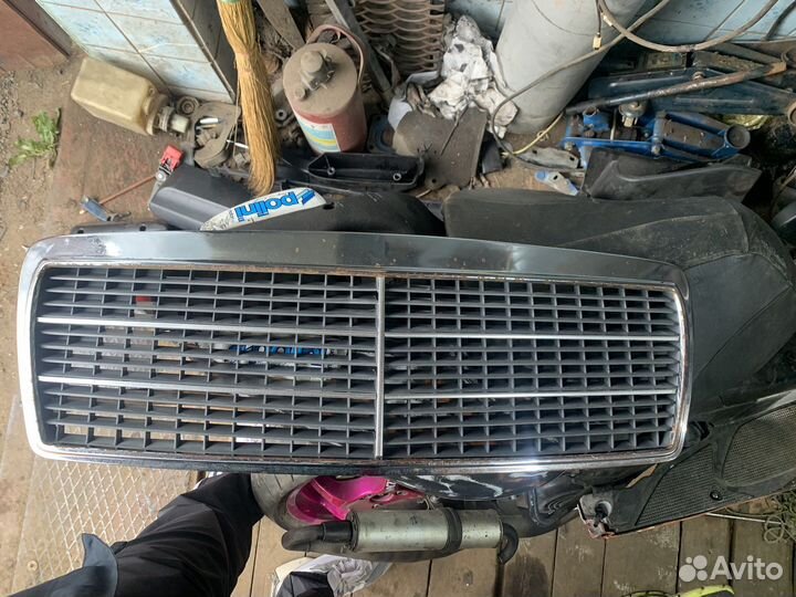 Решетка радиатора Mercedes w210 дорест