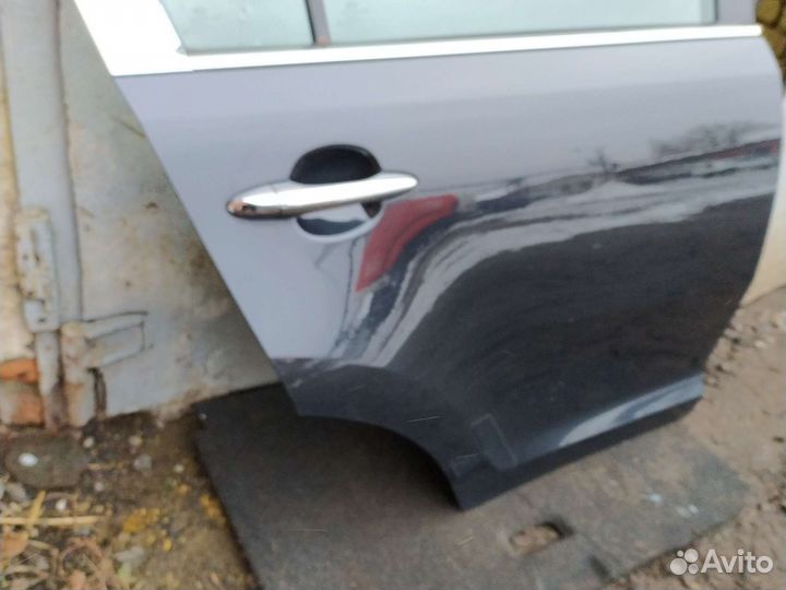 Задняя правая дверь KIA sportage 3