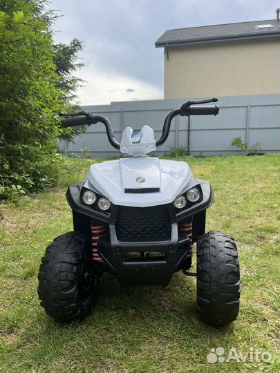 Детский квадроцикл Rivertoys