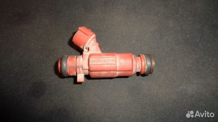 Форсунка инжекторная Nissan Primera (P12)