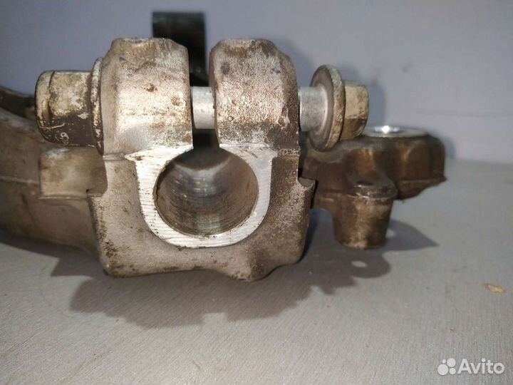 Кулак левый 5352025 Форд Мондео 5