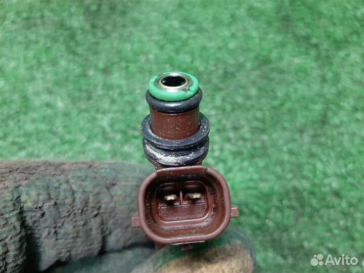 Форсунка топливная Subaru Legacy/ Outback BM/B14