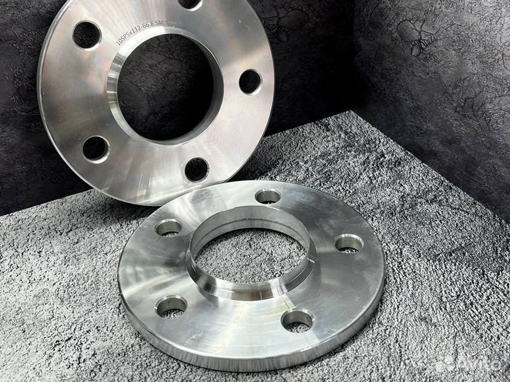 Колесные проставки на Мерседес