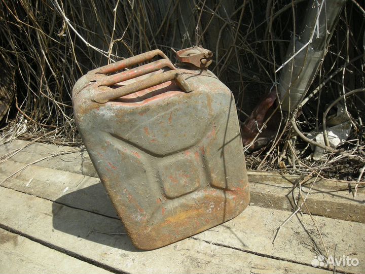 Канистра 20 литров СССР б/у