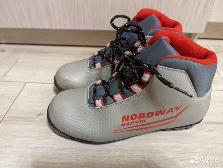 Лыжные ботинки детские 35