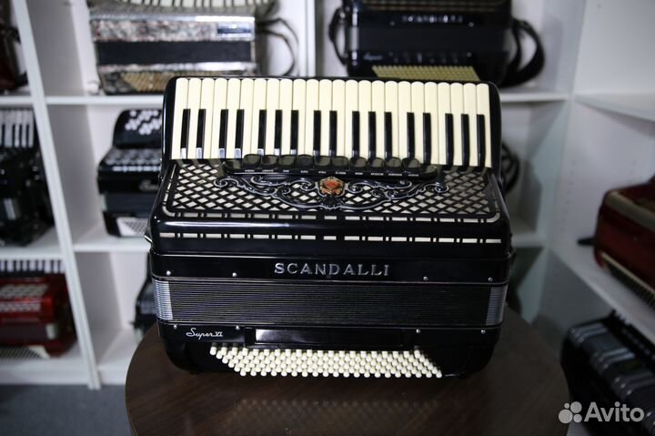 Аккордеон Scandalli Super 6