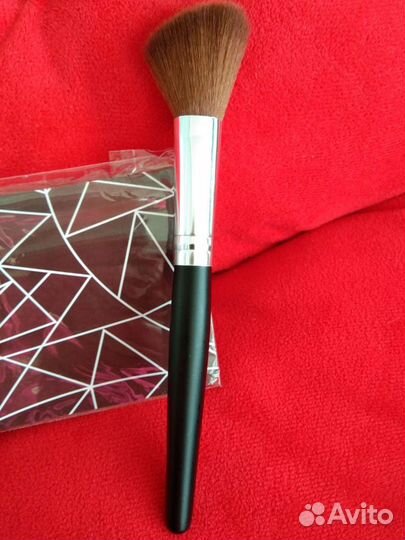 Кисть для макияжа, спонжи