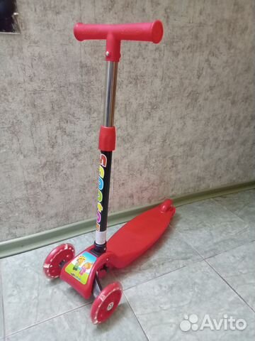 Новый детский трёхколёсный самокат