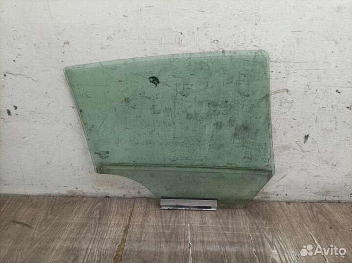 Стекло заднее левое Opel Astra H хетчбэк 5дв