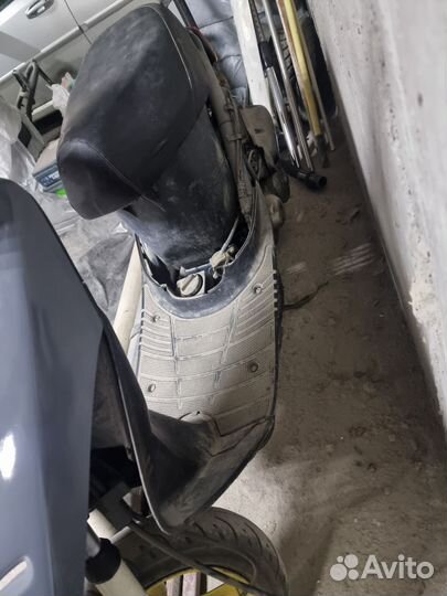 Скутер Honda Dio + рама и запчасти