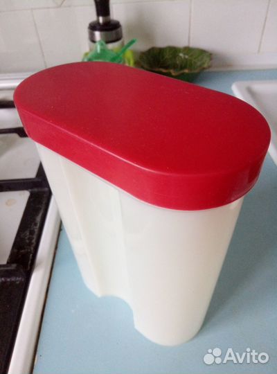 Контейнер, банка для сыпучих продуктов