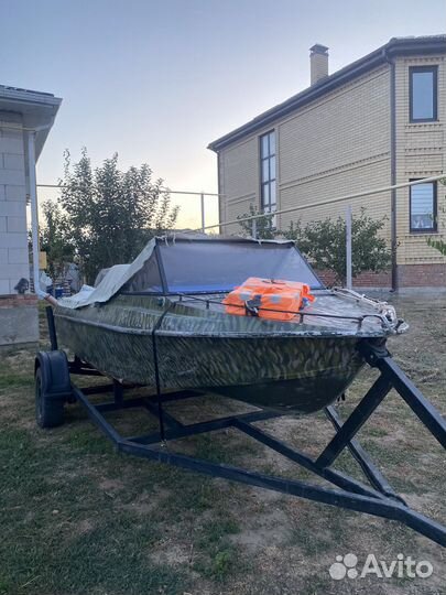 Моторная лодка