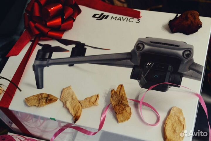 DJI Mavic 3 Fly More Combo (DJI RC PRO )