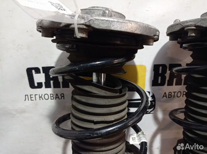 Стойки амортизаторов передние (комплект) BMW 1