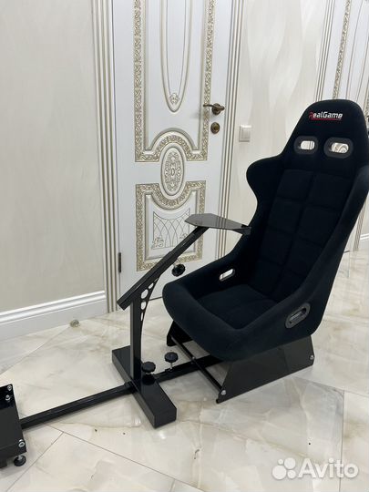 Кокпит для симрейсинга