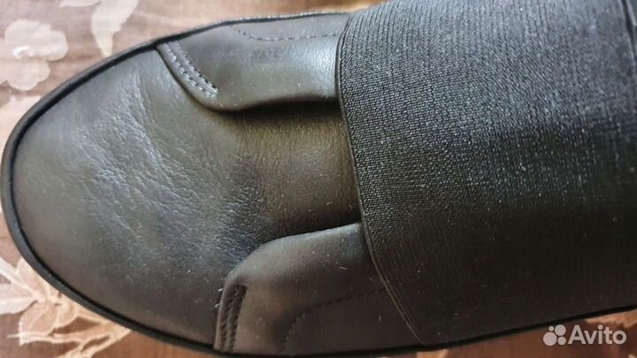 Кроссовки UGG