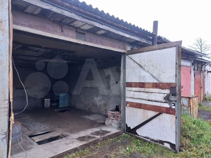 Гараж, > 30 м²