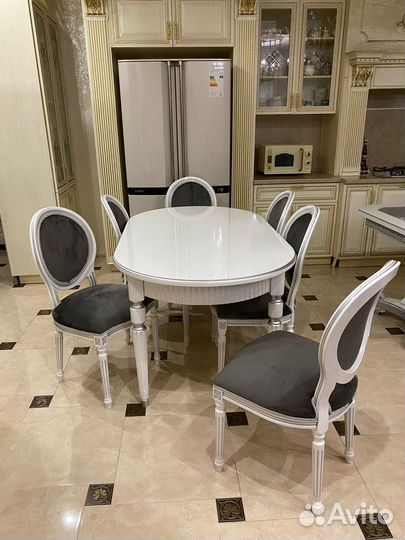 Стол / Стулья