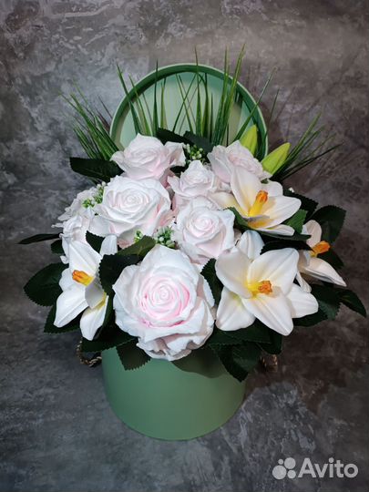 Букет роз и лилий из мыла