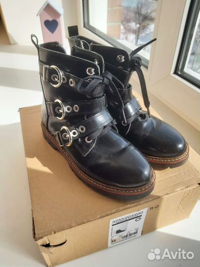 Ботинки zara для девочки 34