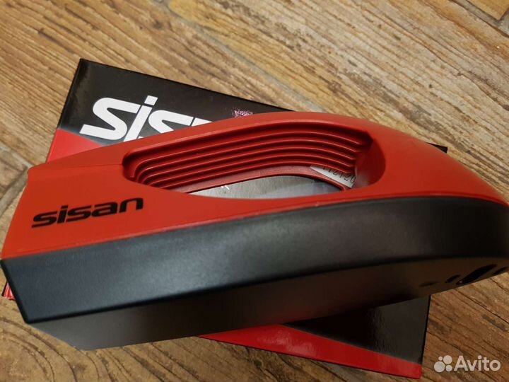 Абсолютно новый утюг отпариватель Sisan