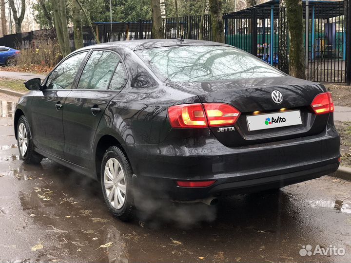 Volkswagen Jetta 1.6 AT, 2013, 216 700 км