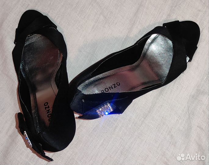 Босоножки женские 39 размер черные на каблуке