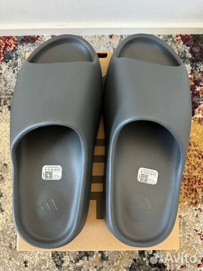 Yeezy Slides Granite