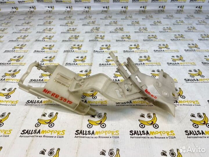 Кронштейн замка двери задний правый Volkswagen